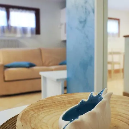 La Brigata Yellow House Apartment